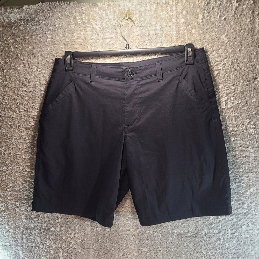 Under Armour Loose Fit Chino Shorts Mens 38 Black Nylon Pockets Performance